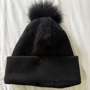 Lululemon beanie hat